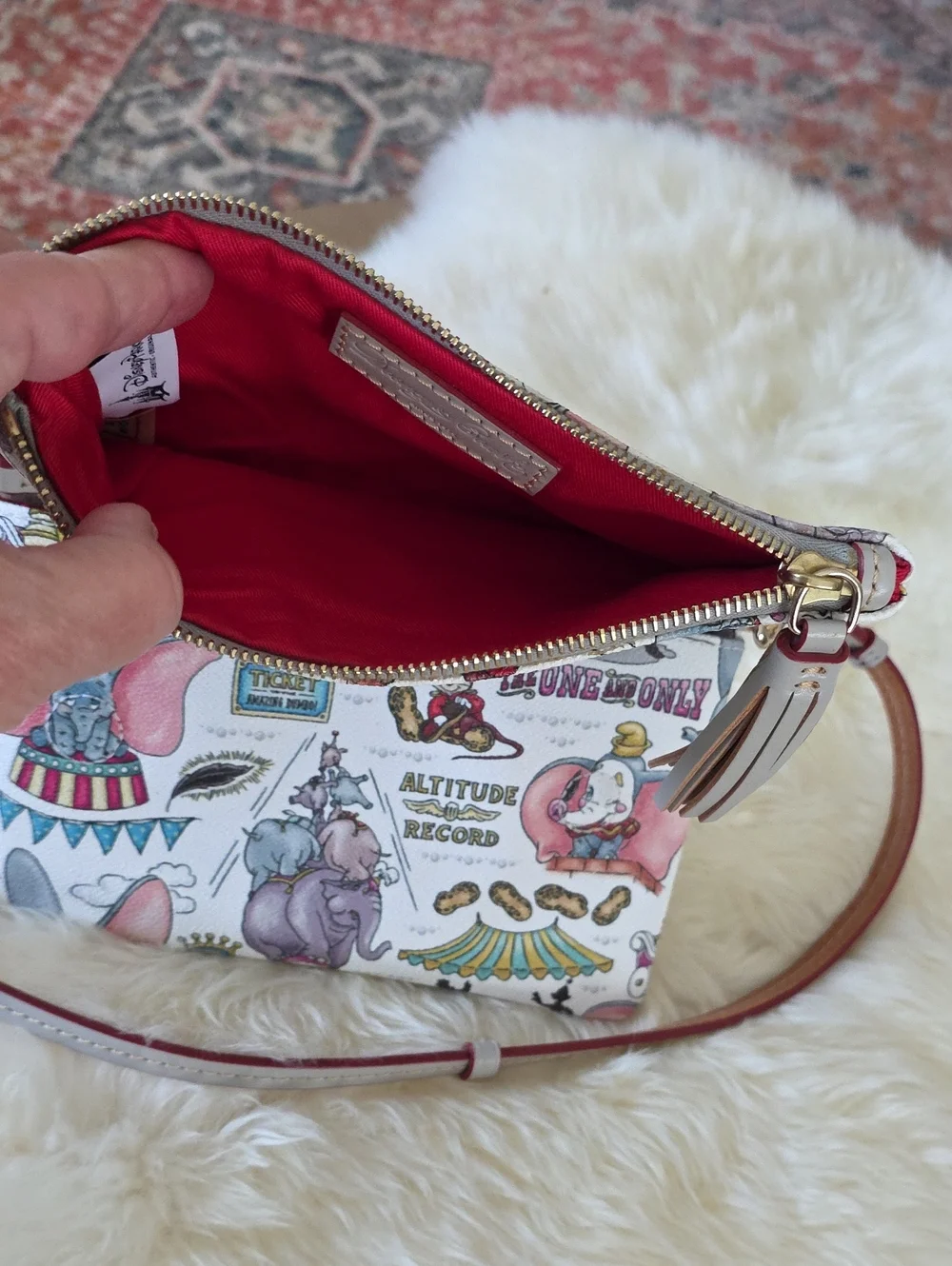 Dooney & Bourke adorable dooney